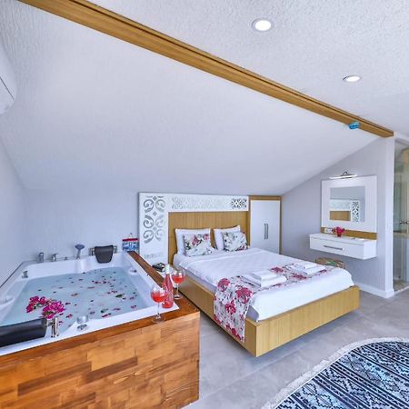 Hediye Hanim Suit&Apart Aparthotel Kaş Exteriör bild