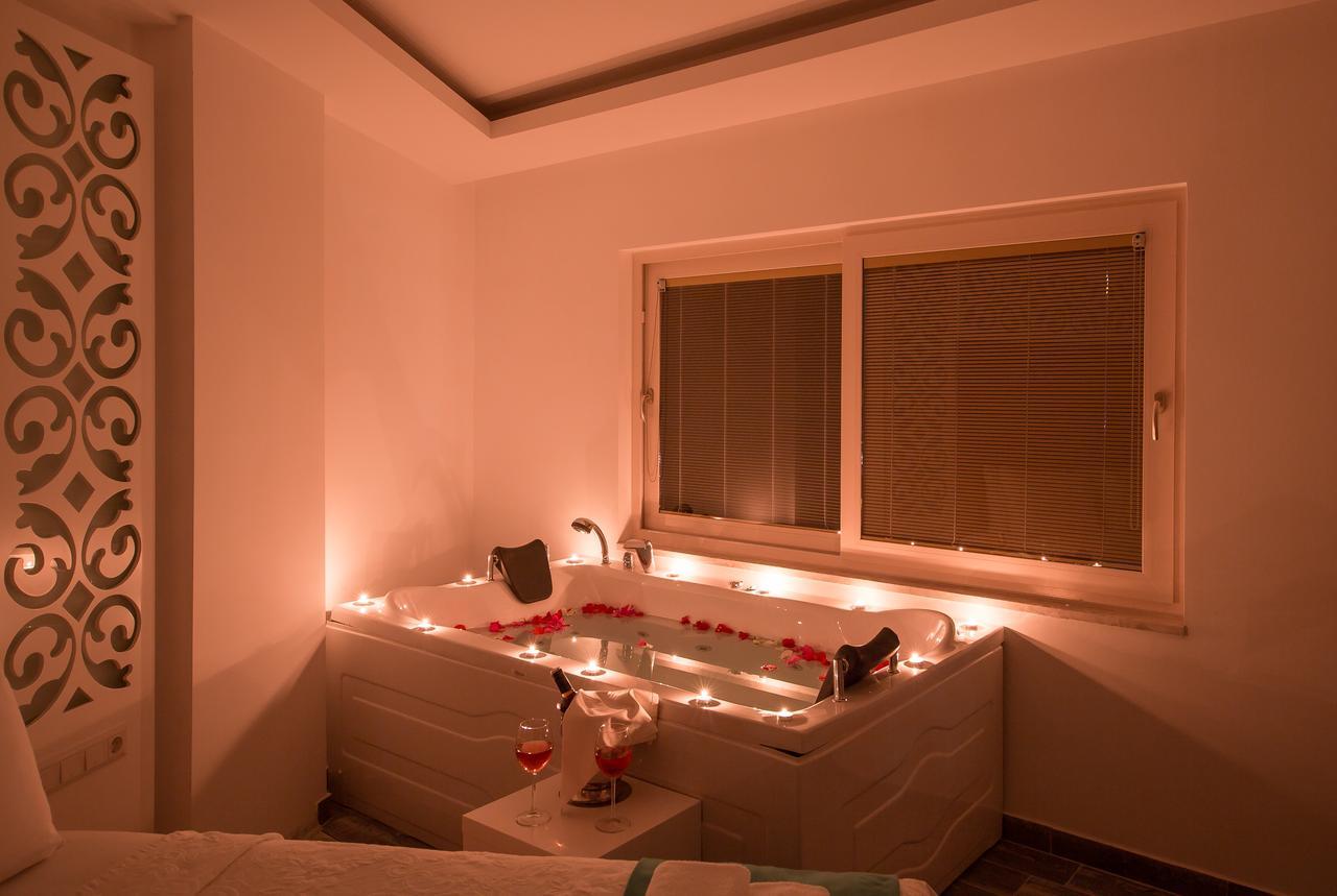 Hediye Hanim Suit&Apart Aparthotel Kaş Exteriör bild
